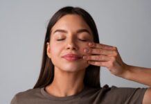 Γυμναστική προσώπου: Μάθε πως να την κάνεις βήμα-βήμα