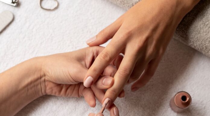 Japanese manicure: Η τέλεια λύση για να σώσεις τα ταλαιπωρημένα νύχια σου