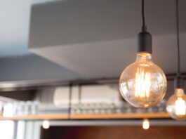 Γιατί σε κουράζει το δυνατό φως στο σπίτι