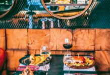 Barrique Port: Γιατί ένα σωστό steak δεν είναι απλώς φαγητό. Είναι στιγμή.