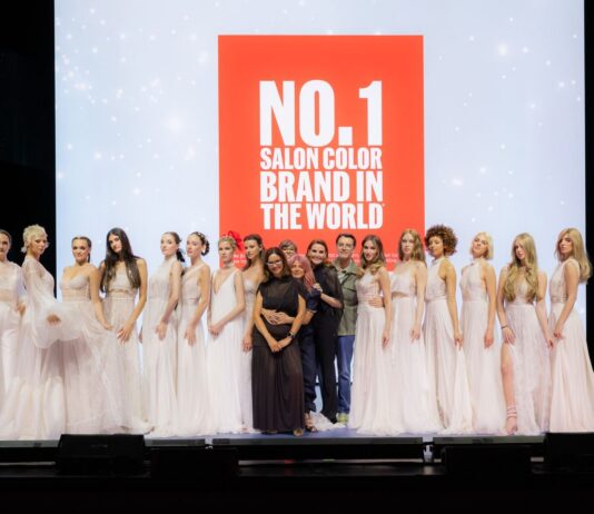 Wella Professionals – All About Blonde: Ένα μοναδικό hair event στο Θέατρο Παλλάς με 650 επαγγελματίες κομμωτές