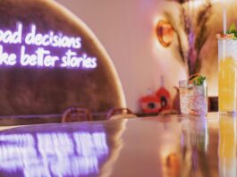 Sunrise Beach Bar: Cocktails, Sunsets & Summer Energy