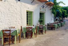Tαβέρνα Λάζαρος: Where good food, meets good mood!