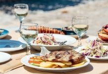 Ταβέρνα Χριστίνα: Where Tradition Meets Island Flavours