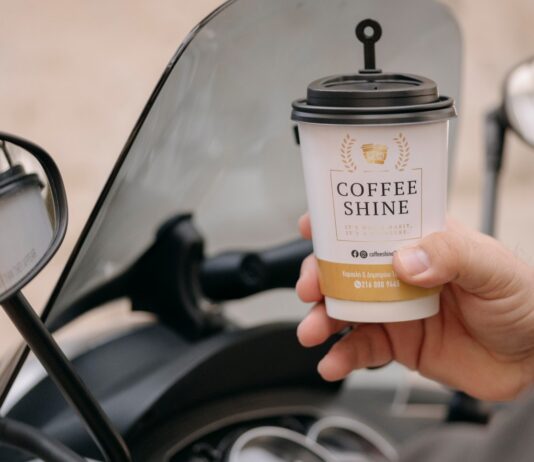 Coffee Shine: Η καθημερινή αγαπημένη σου στάση για καφέ και σνακ!